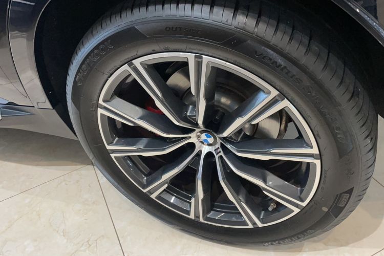 Used BMW X6 2023 xDrive30i M Sport Package Exterior 6