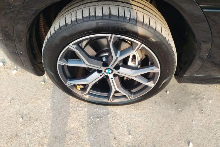 Used BMW X6 2023 xDrive40i M Sport Package Exterior 7