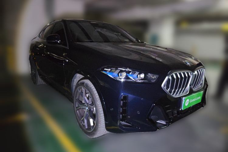 Used BMW X6 2023 xDrive40i M Sport Package Front Right 45 Deg