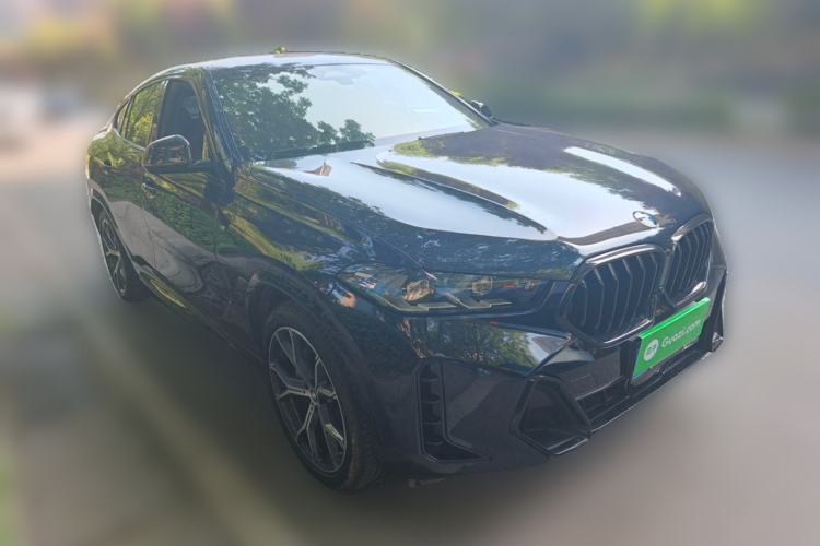 Used BMW X6 2023 xDrive40i M Sport Package Front Right 45 Deg