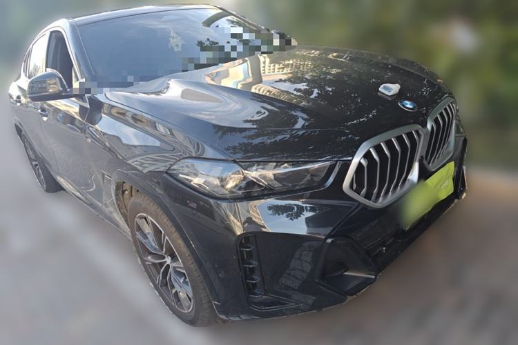 Used BMW X6 2023 xDrive30i M Sport Package Front Right 45 Deg