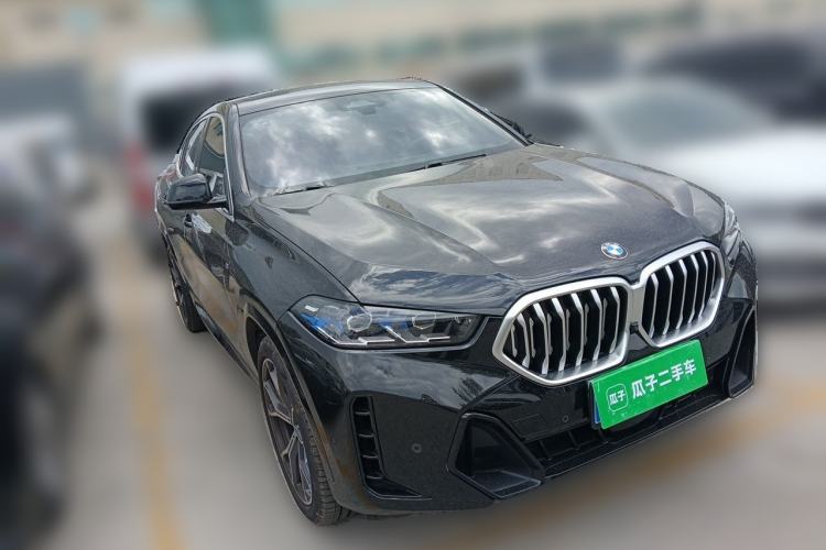 Used BMW X6 2023 xDrive40i M Sport Package Front Right 45 Deg