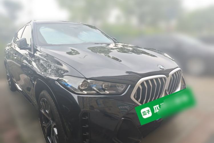 Used BMW X6 2023 xDrive40i Luxury Model with M Sport Package Front Right 45 Deg