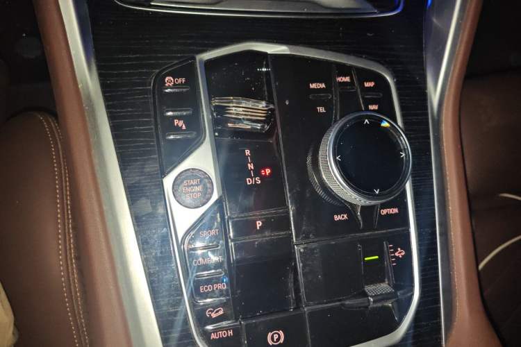 Used BMW X6 2023 xDrive40i M Sport Package Gear Lever