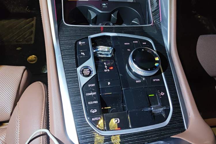 Used BMW X6 2023 xDrive40i M Sport Package Gear Lever
