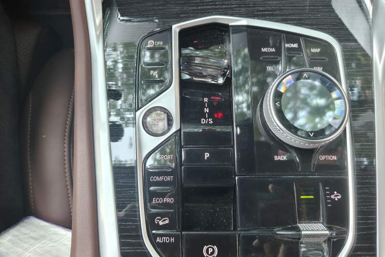 Used BMW X6 2023 xDrive40i M Sport Package Gear Lever