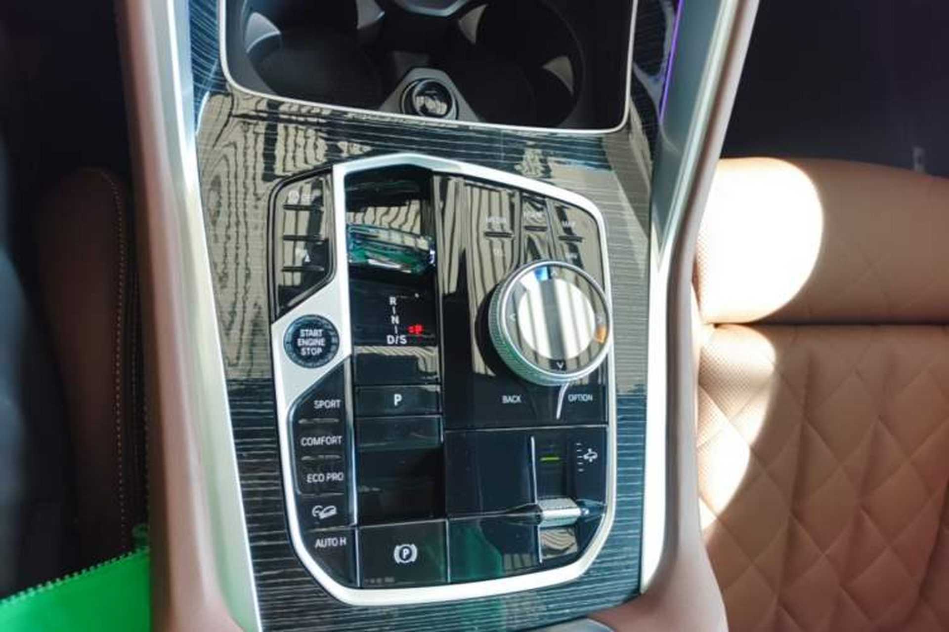 Used BMW X6 2023 xDrive40i M Sport Package Gear Lever