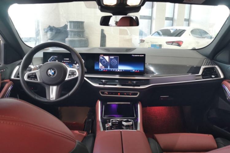 Used BMW X6 2023 xDrive30i M Sport Package Interior 2