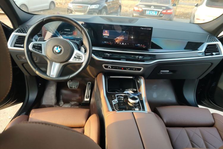 Used BMW X6 2023 xDrive40i M Sport Package Interior 2