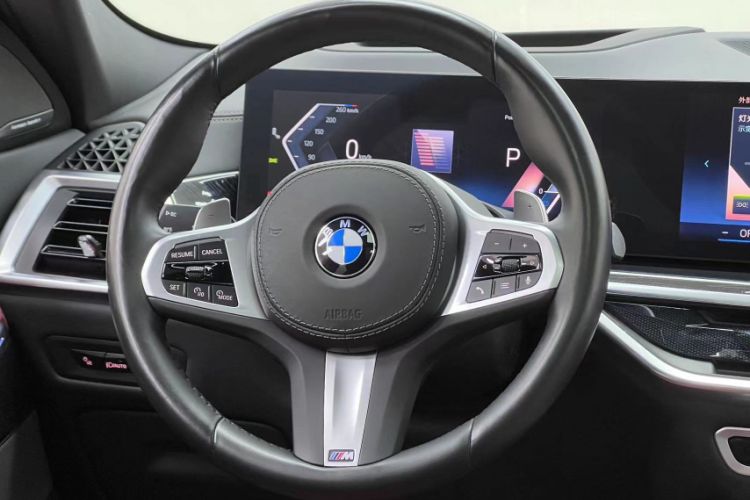 Used BMW X6 2023 xDrive40i Luxury Model with M Sport Package Interior 2