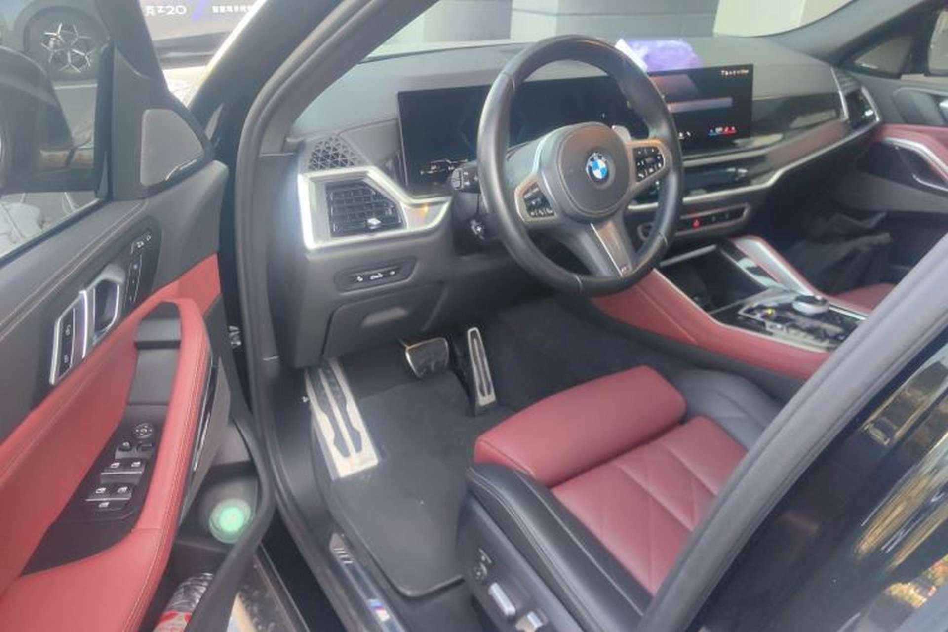 Used BMW X6 2023 xDrive40i M Sport Package Interior 3