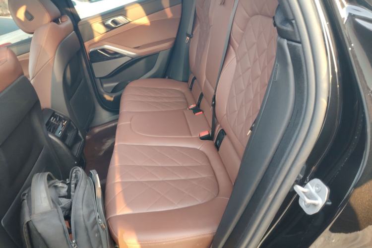 Used BMW X6 2023 xDrive40i M Sport Package Interior 4