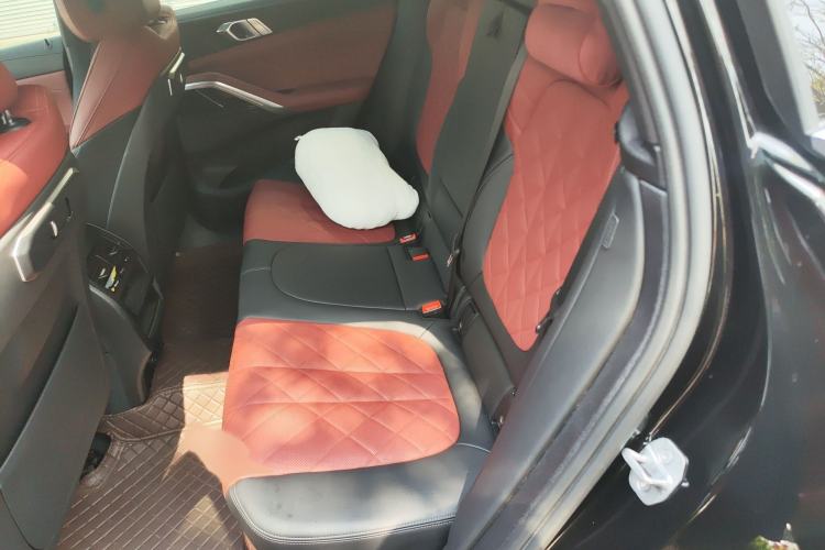 Used BMW X6 2023 xDrive30i M Sport Package Interior 4