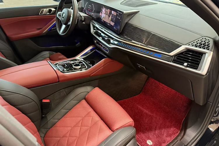 Used BMW X6 2023 xDrive30i M Sport Package Interior 9