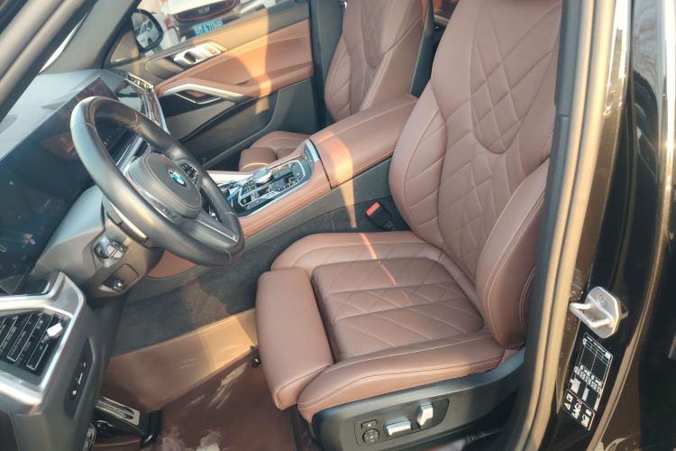 Used BMW X6 2023 xDrive40i M Sport Package Left Front Seat
