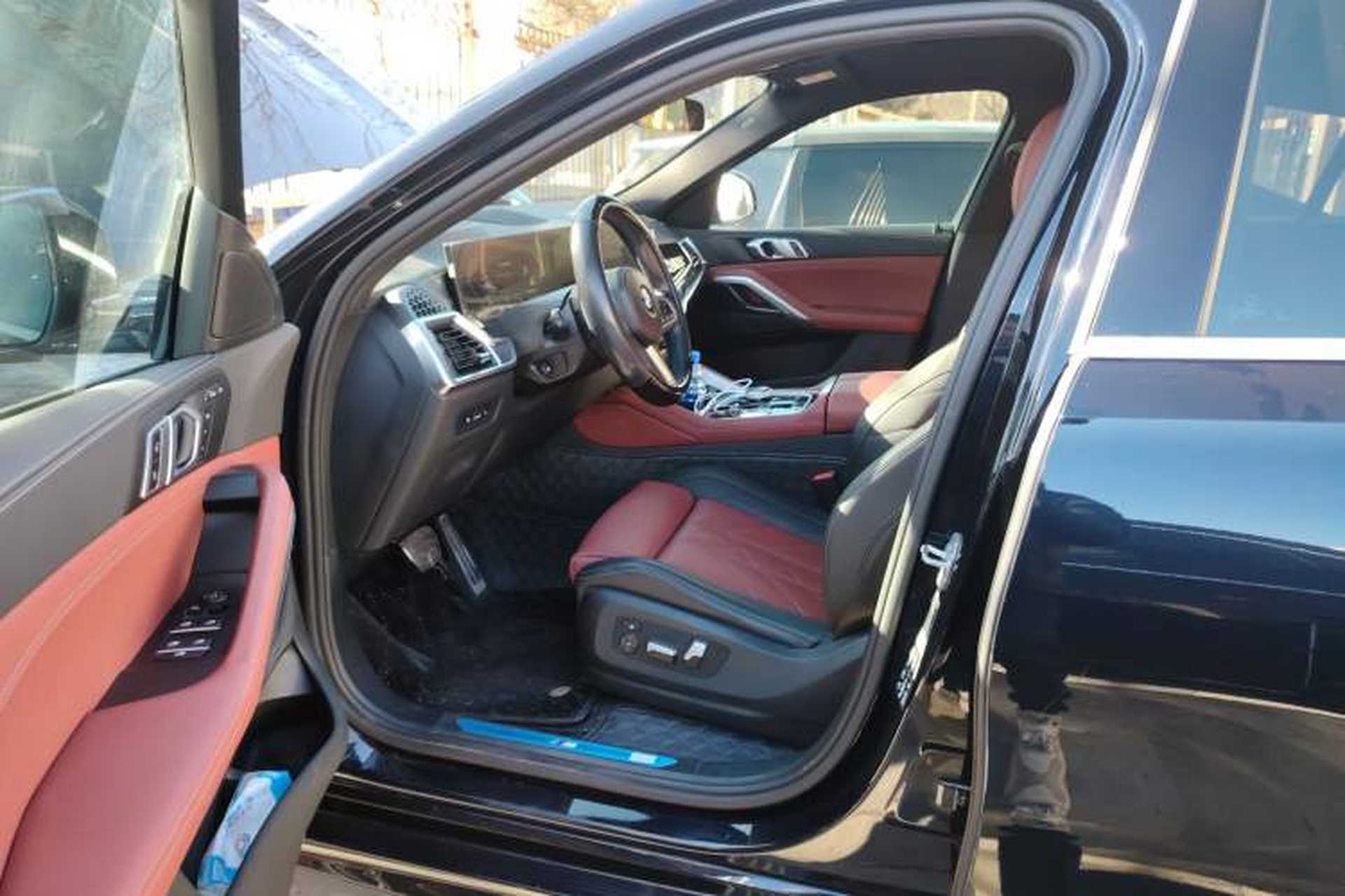 Used BMW X6 2023 xDrive30i M Sport Package Left Front Seat