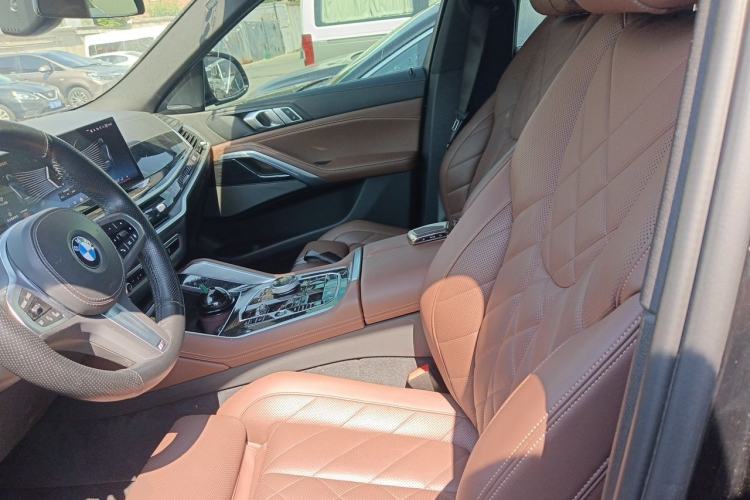 Used BMW X6 2023 xDrive40i M Sport Package Left Front Seat