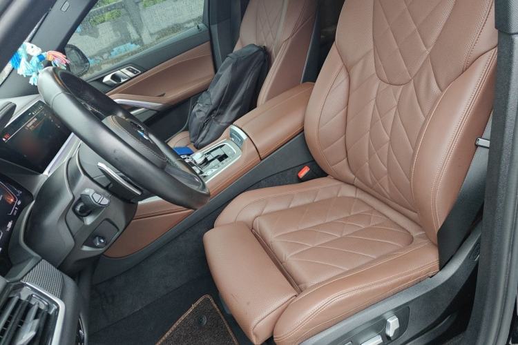 Used BMW X6 2023 xDrive40i M Sport Package Left Front Seat