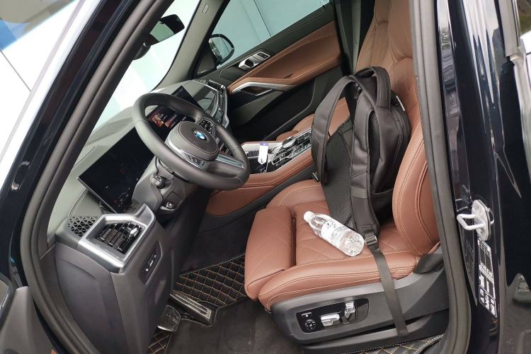 Used BMW X6 2023 xDrive40i M Sport Package Left Front Seat