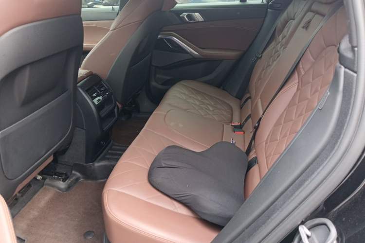 Used BMW X6 2023 xDrive40i M Sport Package Left Rear Seat