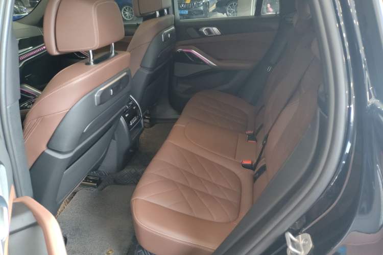 Used BMW X6 2023 xDrive40i Luxury Model with M Sport Package Left Rear Seat