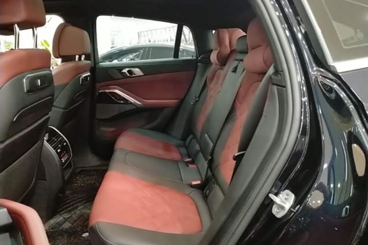 Used BMW X6 2023 xDrive40i Luxury Model with M Sport Package Left Rear Seat