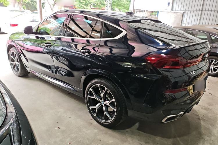 Used BMW X6 2023 xDrive40i M Sport Package Left Side