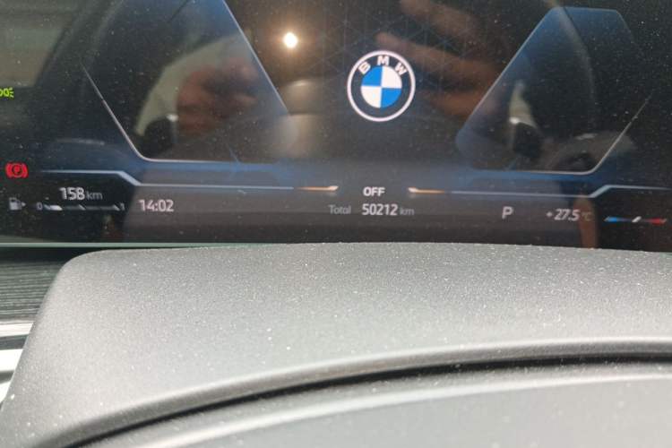 Used BMW X6 2023 xDrive40i M Sport Package Odometer Close Up