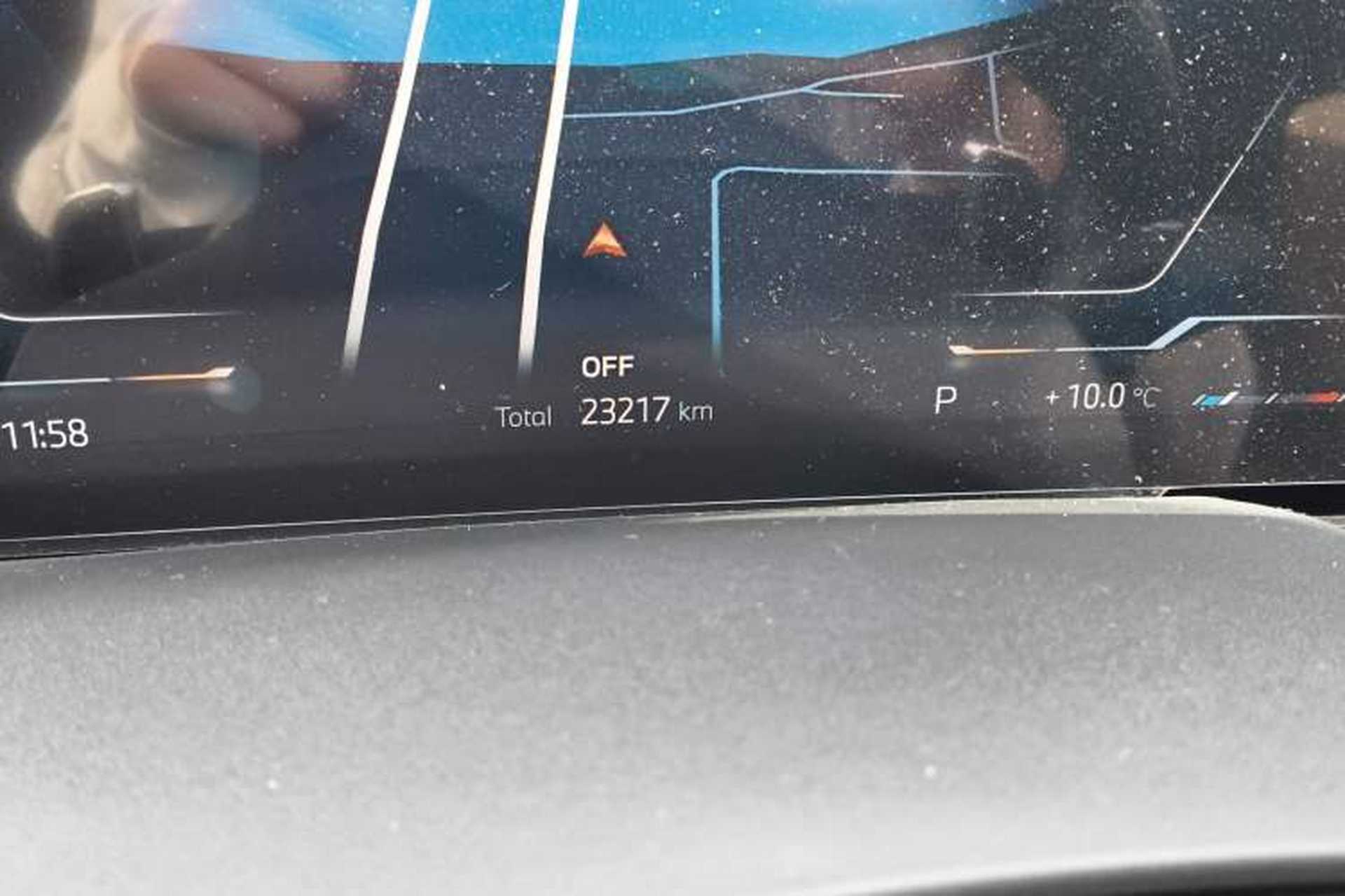 Used BMW X6 2023 xDrive40i Luxury Model with M Sport Package Odometer Close Up