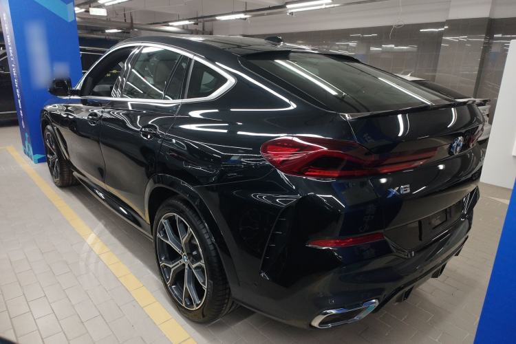 Used BMW X6 2023 xDrive40i Luxury Model with M Sport Package Rear Left 45 Deg