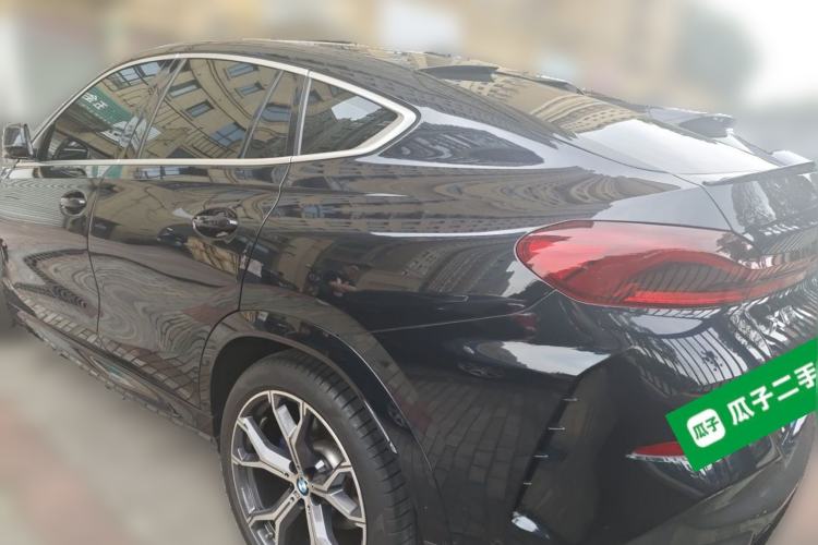 Used BMW X6 2023 xDrive40i Luxury Model with M Sport Package Rear Left 45 Deg