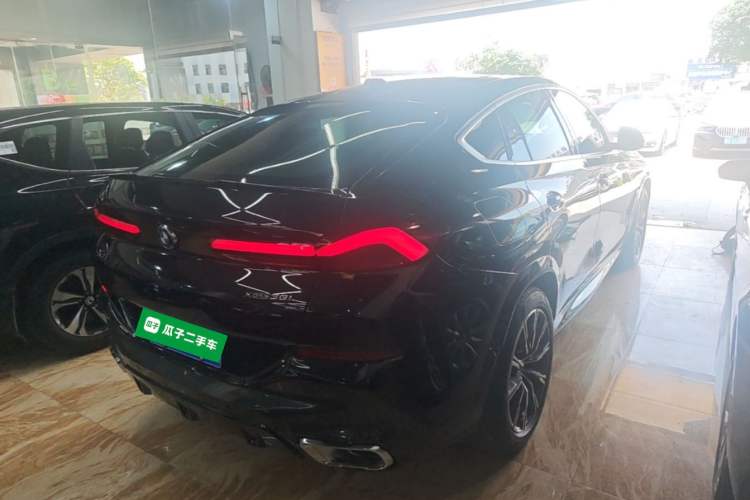Used BMW X6 2023 xDrive30i M Sport Package Rear Right 45 Deg