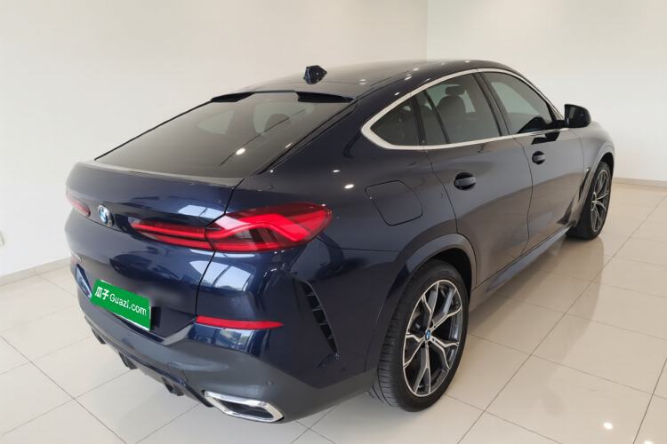Used BMW X6 2023 xDrive40i Luxury Model with M Sport Package Rear Right 45 Deg