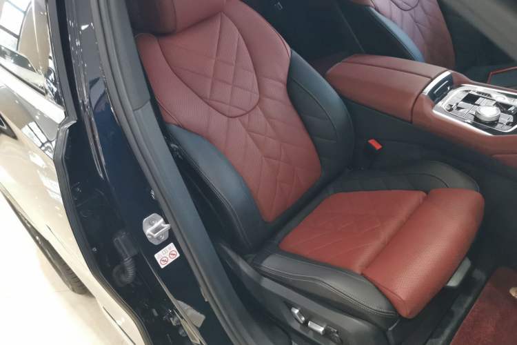 Used BMW X6 2023 xDrive30i M Sport Package Right Front Seat