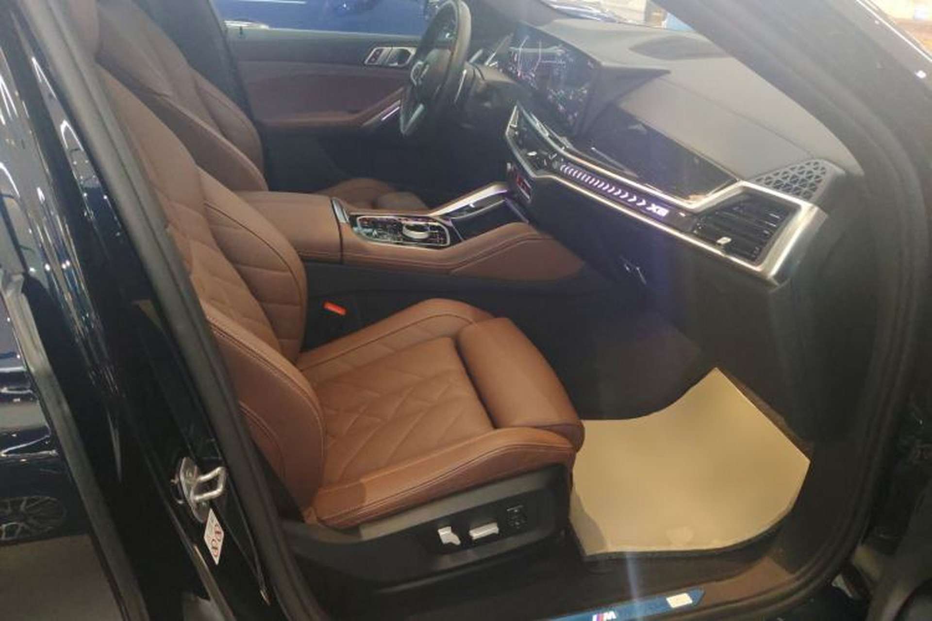 Used BMW X6 2023 xDrive30i M Sport Package Right Front Seat