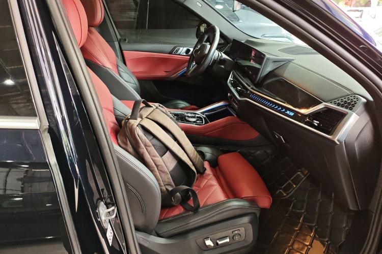 Used BMW X6 2023 xDrive40i M Sport Package Right Front Seat