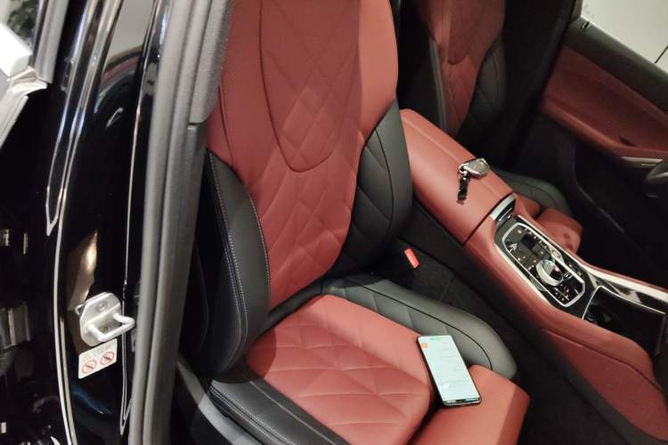 Used BMW X6 2023 xDrive30i M Sport Package Right Front Seat