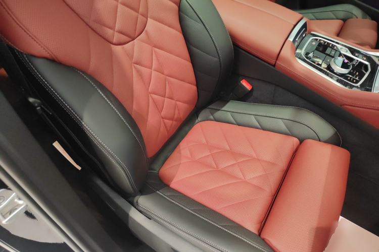 Used BMW X6 2023 xDrive30i M Sport Package Right Front Seat
