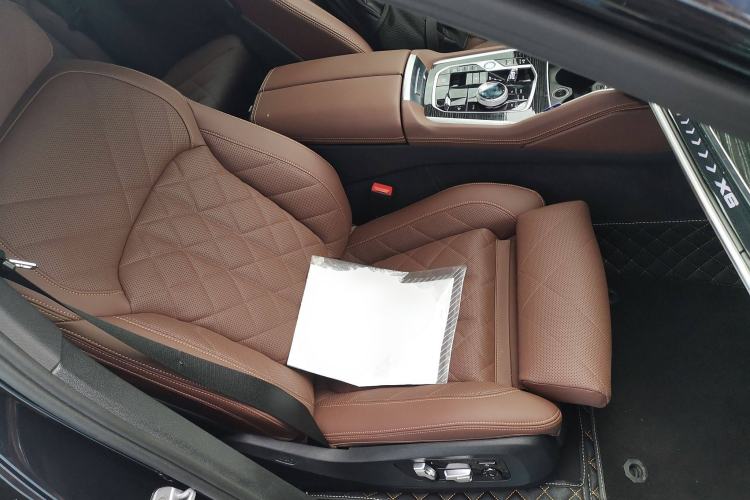 Used BMW X6 2023 xDrive40i M Sport Package Right Front Seat