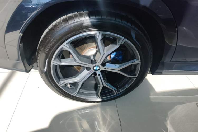 Used BMW X6 2023 xDrive40i M Sport Package Right Rear Wheel Hub