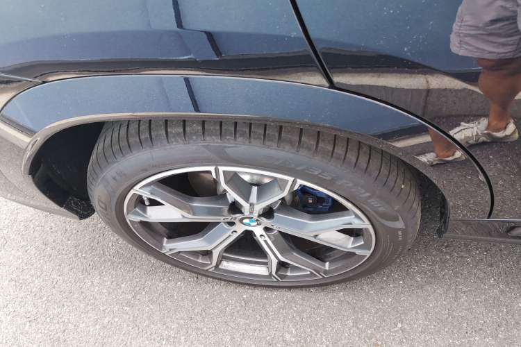 Used BMW X6 2023 xDrive40i M Sport Package Right Rear Wheel Hub