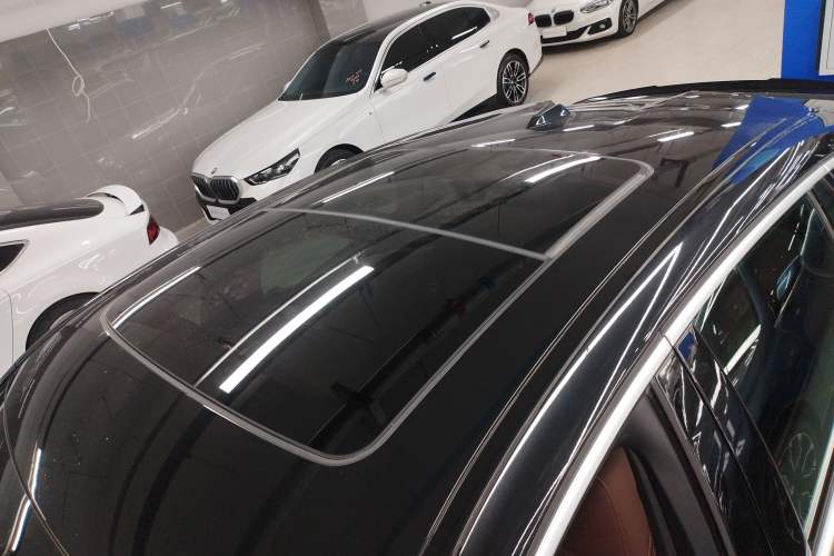 Used BMW X6 2023 xDrive40i Luxury Model with M Sport Package Roof