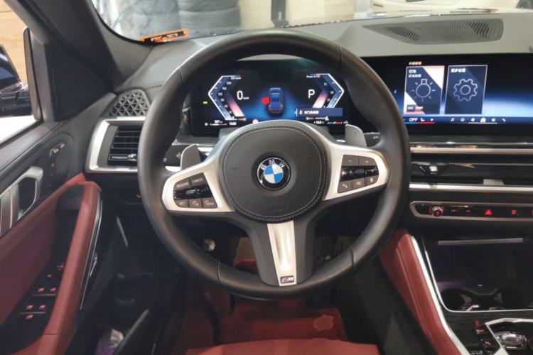 Used BMW X6 2023 xDrive30i M Sport Package Steering Wheel