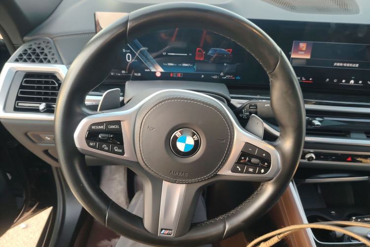 Used BMW X6 2023 xDrive40i M Sport Package Steering Wheel