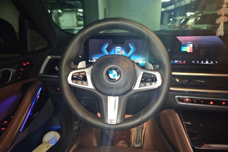 Used BMW X6 2023 xDrive40i M Sport Package Steering Wheel