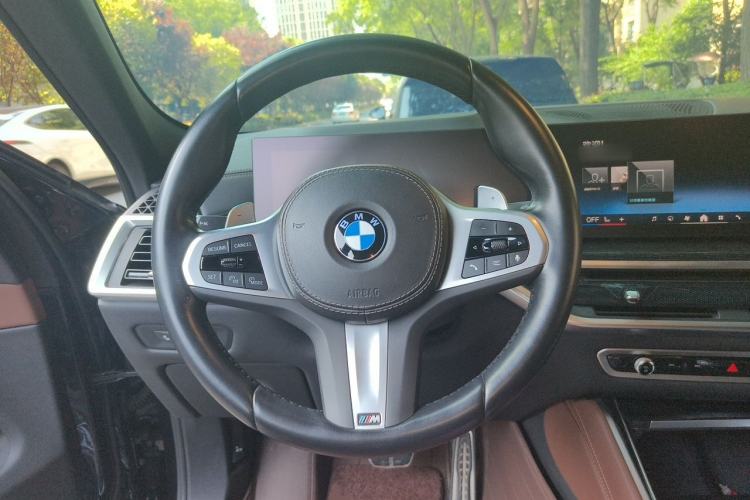 Used BMW X6 2023 xDrive40i M Sport Package Steering Wheel