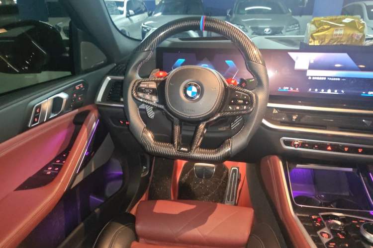 Used BMW X6 2023 xDrive40i Luxury Model with M Sport Package Steering Wheel