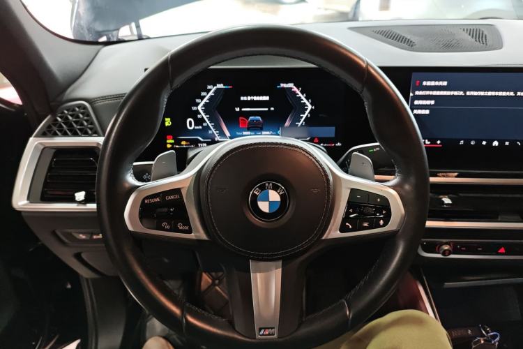 Used BMW X6 2023 xDrive40i M Sport Package Steering Wheel