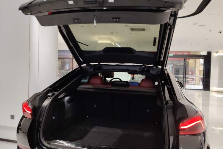 Used BMW X6 2023 xDrive30i M Sport Package Trunk