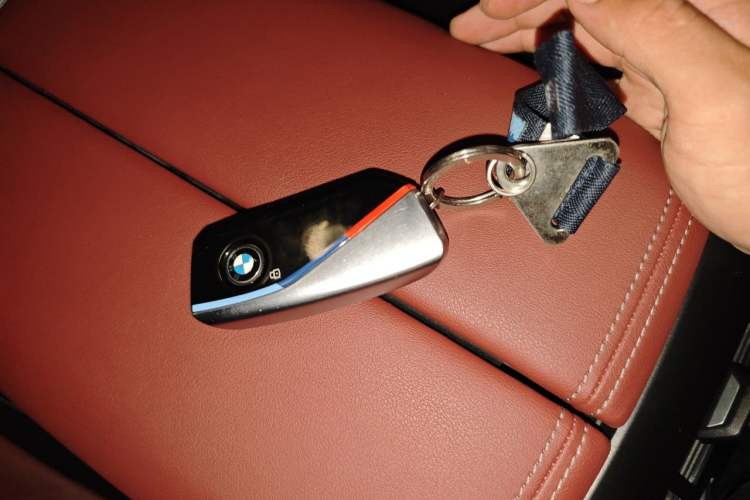 Used BMW X6 2023 xDrive30i M Sport Package Vehicle Key